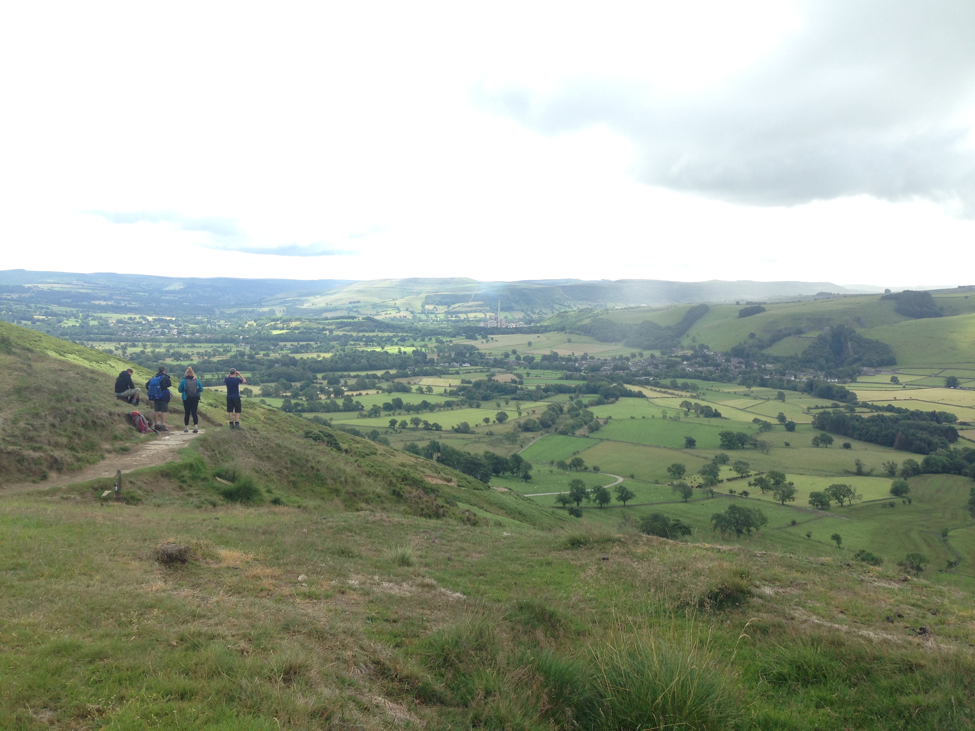 The Peak District (2 easy hiking routes for beginners)