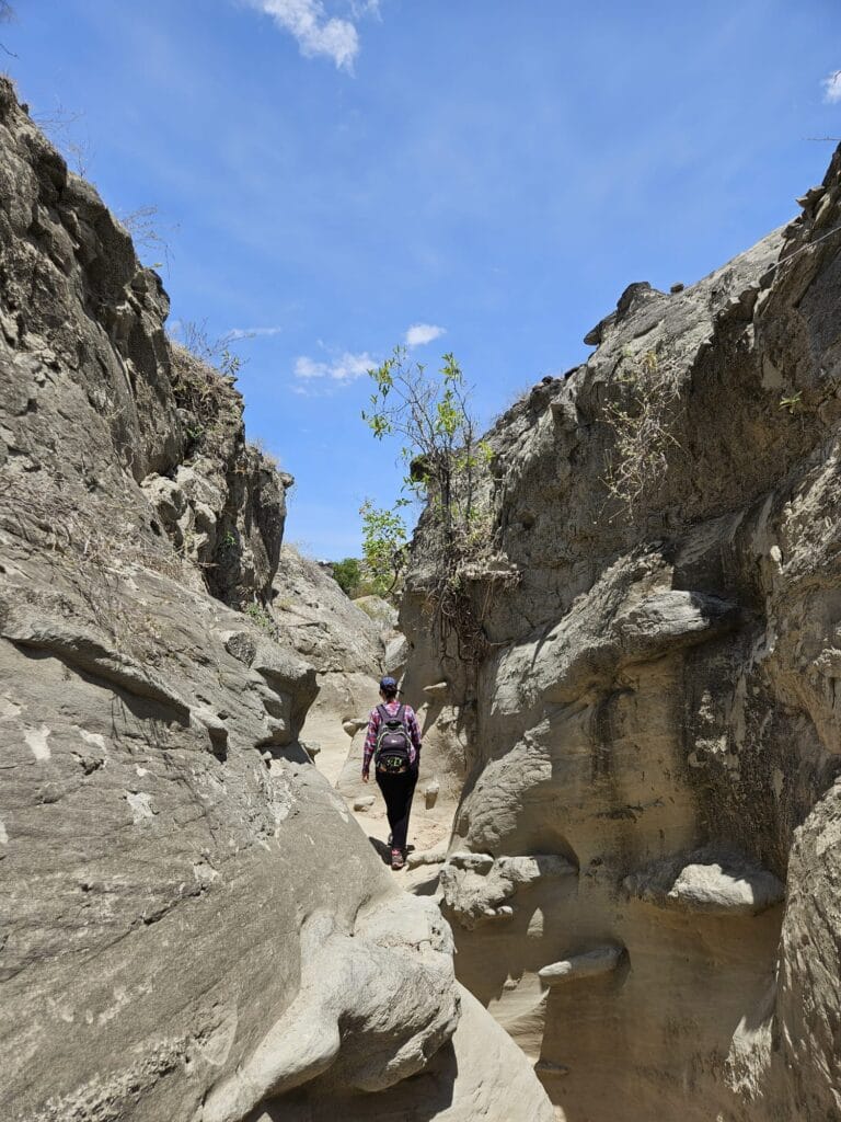 HOW TO DEAL WITH LONELINESS WHILE SOLO TRAVELLING? (A GUIDE FOR LATIN AMERICA)